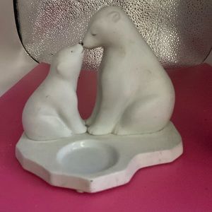 Polar bears Mom & cub their adorable Solid white 5.5” x 5.5”